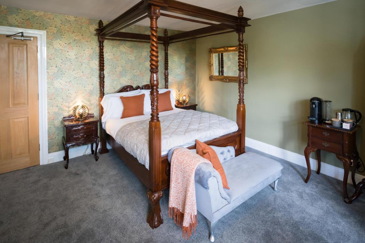 Tottington Manor Hotel Henfield 외부 사진